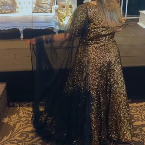 Black and Gold Ruffle Lengha - Picture 3 of 3